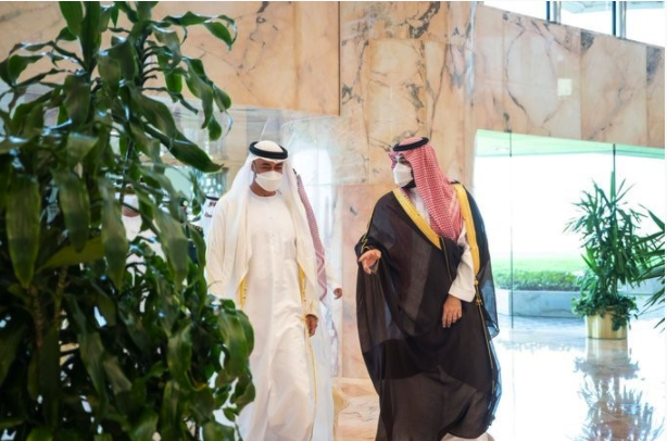محمد بن زايد يزور الرياض بعد خلافات حول خطط الإنتاج النفطي